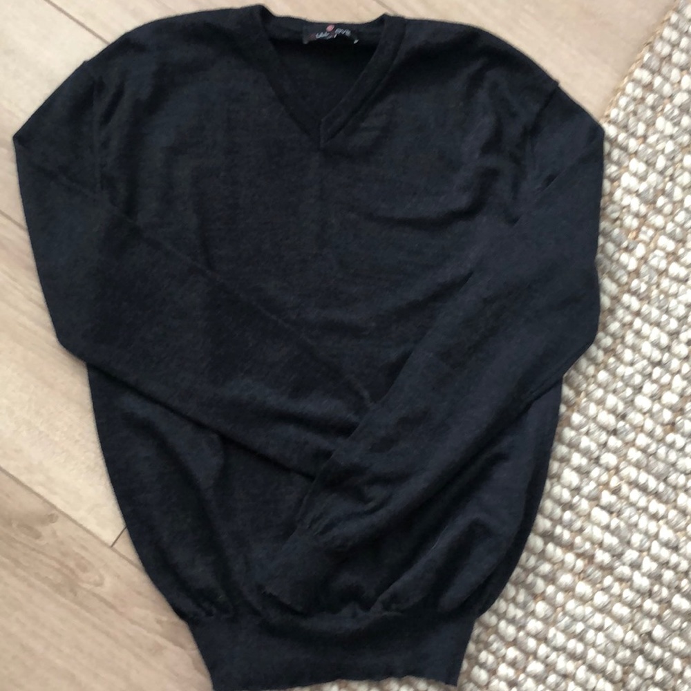 Mens Black 100% Merino Wool V neck Sweater